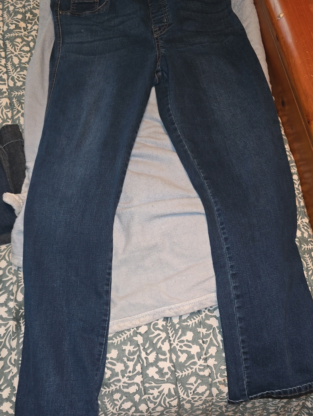 Gloria Vanderbilt Women’s Dark Indigo Skinny Jeans